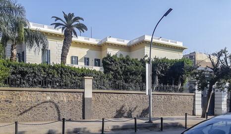 L’Ifao, vue depuis la rue Cheikh-Aly-Yussef - Photo : Julien Jourand. L’Ifao, vue depuis la rue Cheikh-Aly-Yussef - Photo : Julien Jourand.