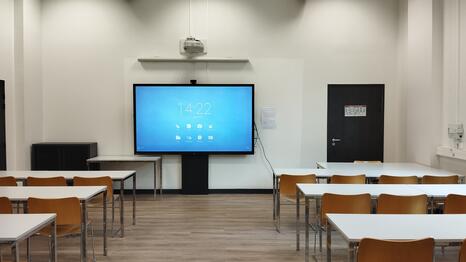 Les écrans interactifs des salles de cours à Aubervilliers - Photo : INP Les écrans interactifs des salles de cours à Aubervilliers - Photo : INP