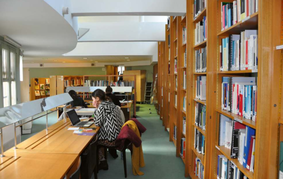 Centre de ressources documentaires de l'INP, galerie Colbert Centre de ressources documentaires de l'INP, galerie Colbert