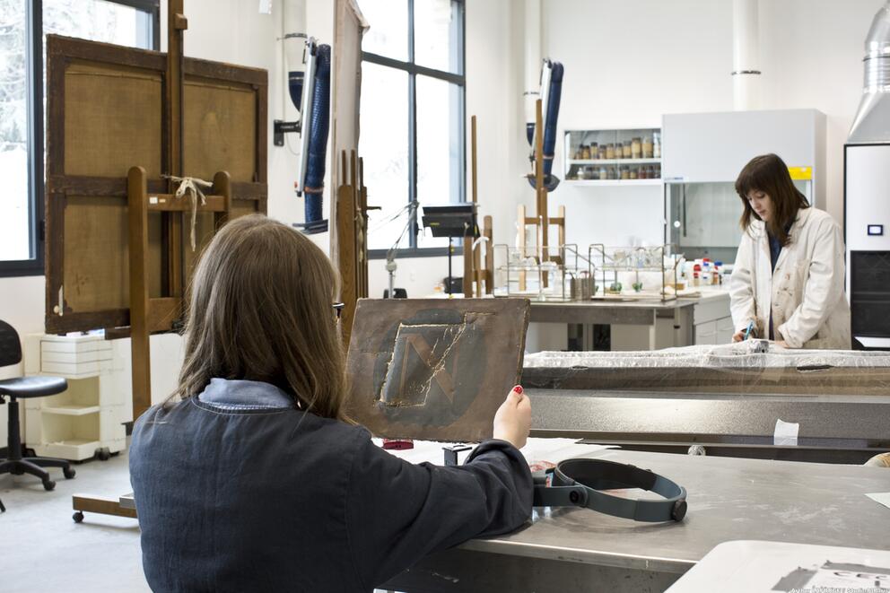 Atelier de restauration des peintures de l'INP, photo d'Arthur Laforge, 2015