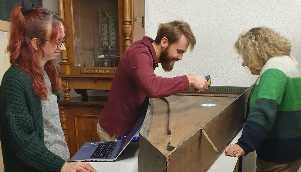 Etude des clavecins flamands du XVIIIe siècle au Musée des Instruments de Musique de Bruxelles - Photo : INP Etude des clavecins flamands du XVIIIe siècle au Musée des Instruments de Musique de Bruxelles - Photo : INP