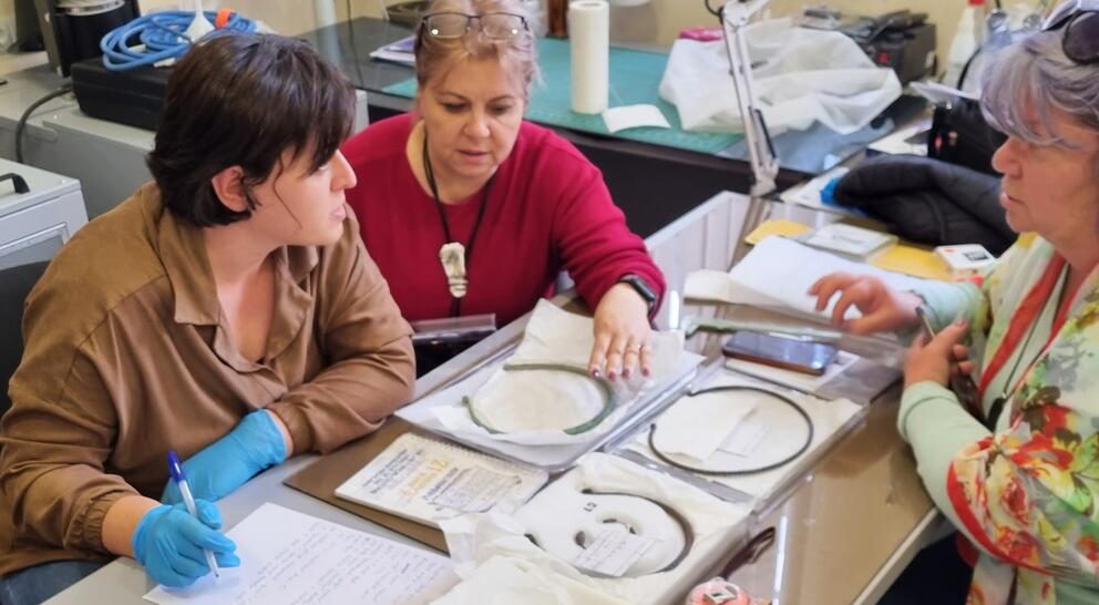 Formation sur la conservation-restauration des métaux au Centre de recherche scientifique sur le patrimoine historique et culturel d’Erevan- Photo : DR Formation sur la conservation-restauration des métaux au Centre de recherche scientifique sur le patrimoine historique et culturel d’Erevan- Photo : DR