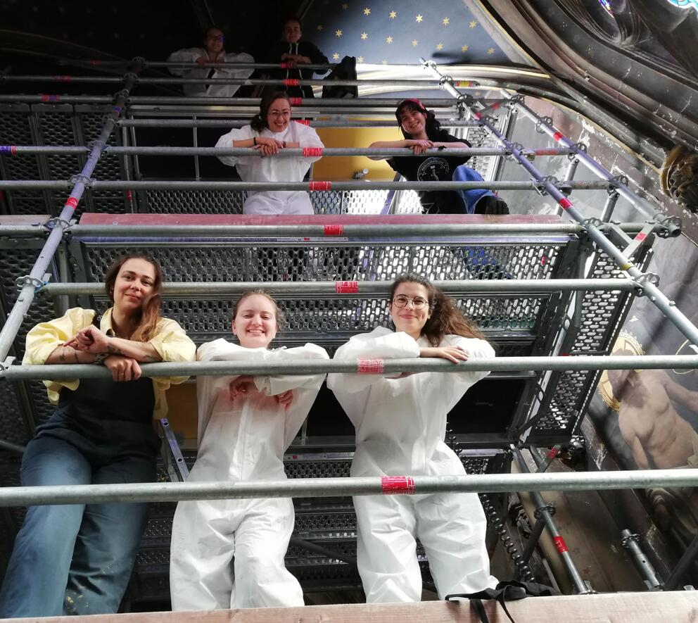Les élèves restaurateurs sur un chantier-école avec la COARC, 2023 - Photo : INP