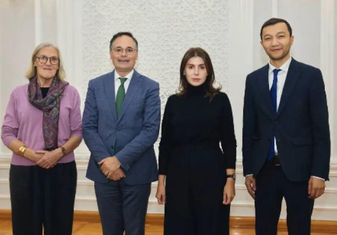 Charles Personnaz, Patricia Vergez et Gayane Umerova - Photo : la Fondation pour le Développement de l’Art et de la Culture Charles Personnaz, Patricia Vergez et Gayane Umerova - Photo : la Fondation pour le Développement de l’Art et de la Culture