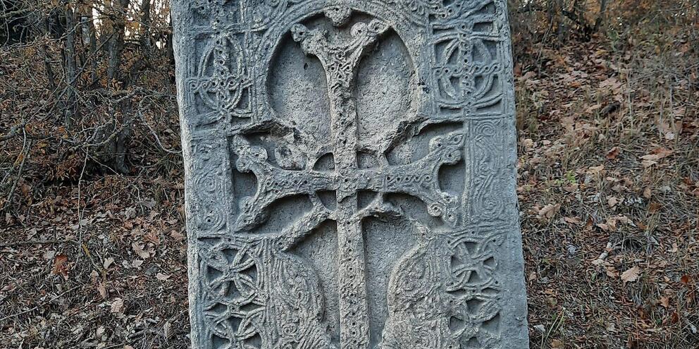 Khachkar d’Alashan – Photo Slava Sargsyan© hishatakaran.org Khachkar d’Alashan – Photo Slava Sargsyan© hishatakaran.org