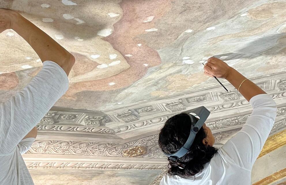 Restauration de peintures murales  - Photo : Alice Desprat / INP