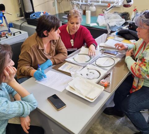 Formation sur la conservation-restauration des métaux au Centre de recherche scientifique sur le patrimoine historique et culturel d’Erevan- Photo : DR Formation sur la conservation-restauration des métaux au Centre de recherche scientifique sur le patrimoine historique et culturel d’Erevan- Photo : DR